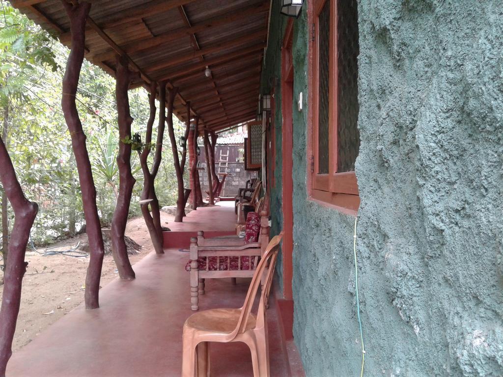 Bluesky Guest House Dambulla Exteriör bild